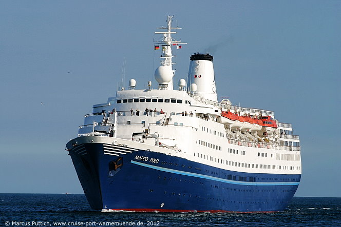 Das Kreuzfahrtschiff MARCO POLO am 09. Juni 2012 im Ostseebad Warnemünde.