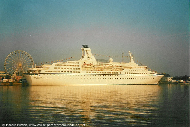 Das Kreuzfahrtschiff ARKONA am 07. August 1999 im Kreuzfahrthafen Warnemünde in der Hansestadt Rostock.