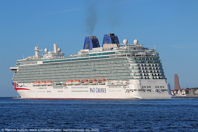 Das Kreuzfahrtschiff BRITANNIA am 10. August 2022 in Kiel (Deutschland).