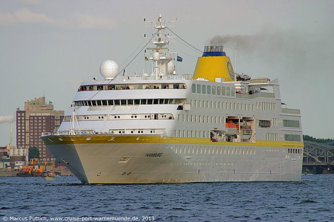 Das Kreuzfahrtschiff HAMBURG am 06. August 2007 in Hamburg (Deutschland).