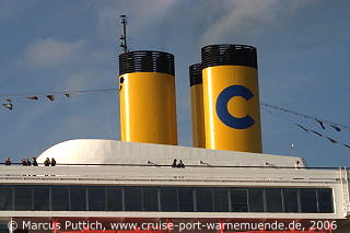 Das Kreuzfahrtschiff COSTA CLASSICA am 17. Mai 2006 in Hamburg (Deutschland).