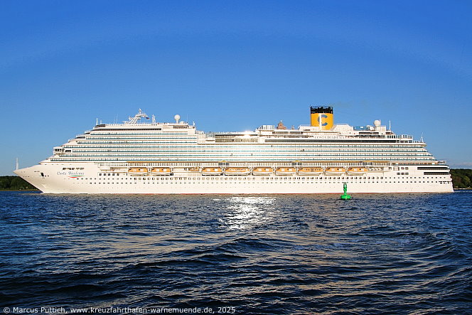 Das Kreuzfahrtschiff COSTA DIADEMA von der Kreuzfahrtreederei Costa Crociere am 16. Mai 2025 in Kiel (Deutschland).