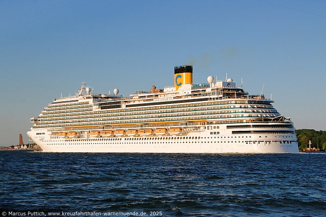 Das Kreuzfahrtschiff COSTA DIADEMA von der Kreuzfahrtreederei Costa Crociere am 16. Mai 2025 in Kiel (Deutschland).