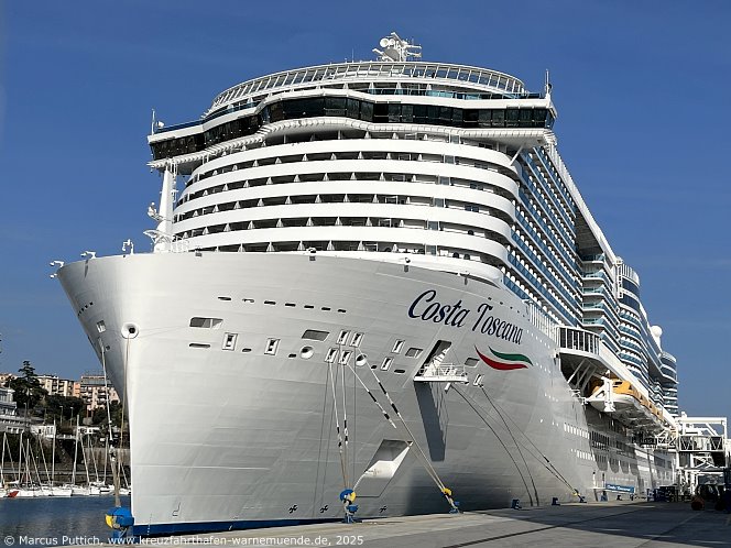 Das Kreuzfahrtschiff COSTA TOSCANA von der Kreuzfahrtreederei Costa Crociere am 16. Februar 2025 in Savona (Italien).