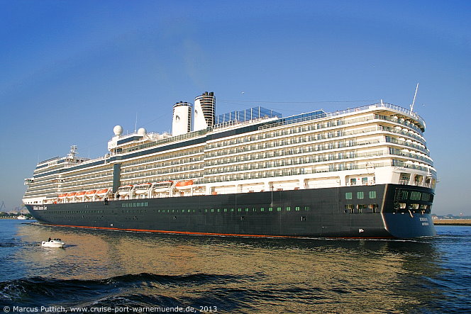 Das Kreuzfahrtschiff EURODAM am 08. Juni 2013 im Kreuzfahrthafen Warnemünde in der Hansestadt Rostock.