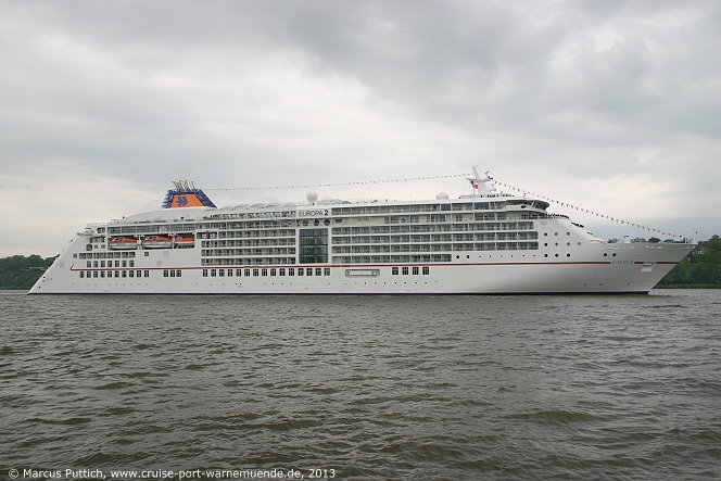 Das Kreuzfahrtschiff EUROPA 2 am 09. Mai 2013 in Hamburg (Deutschland).