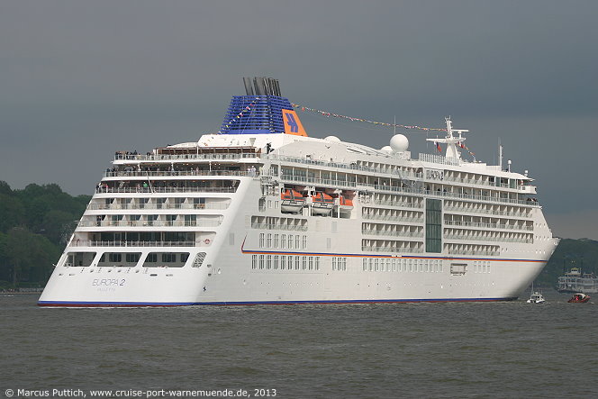 Das Kreuzfahrtschiff EUROPA 2 am 09. Mai 2013 in Hamburg (Deutschland).