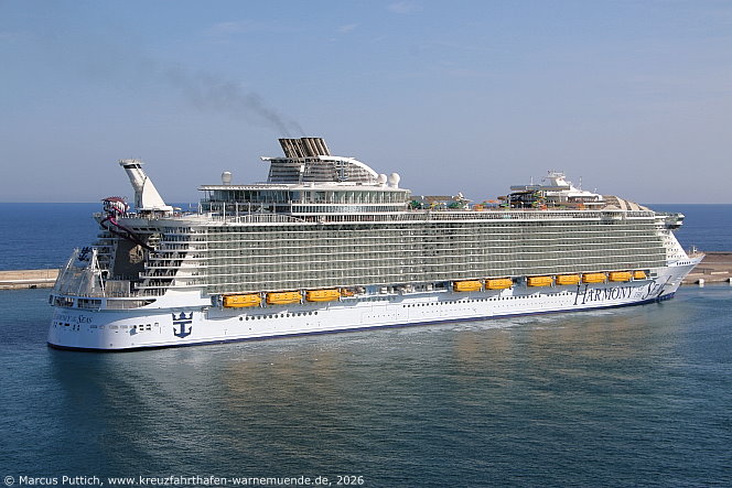 Das Kreuzfahrtschiff HARMONY OF THE SEAS von der Kreuzfahrtreederei Royal Caribbean International am 25. Juni 2026 in Palma auf der Insel Mallorca (Spanien).