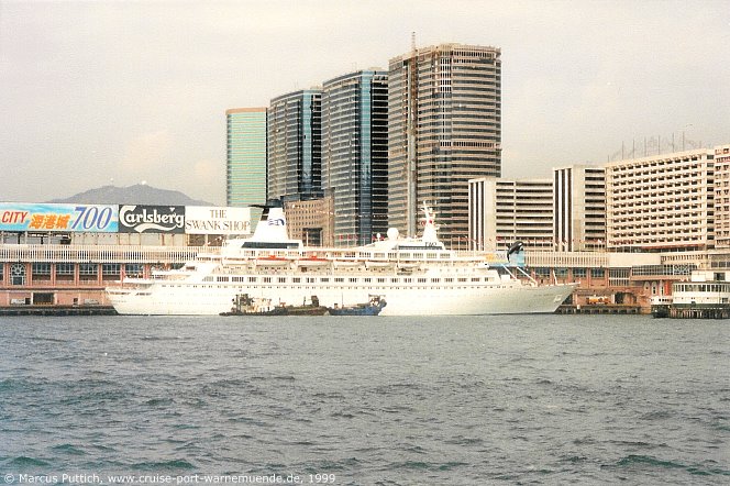 Das Kreuzfahrtschiff ISLAND PRINCESS am 01. Februar 1999 in Hong Kong (China).