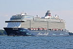 Kreuzfahrtschiff MEIN SCHIFF 6 am 30. Juni 2022 in Kiel (Deutschland)