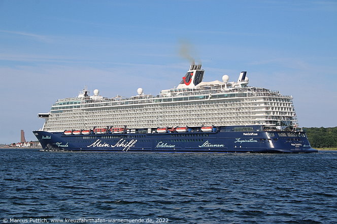 Das Kreuzfahrtschiff MEIN SCHIFF 6 am 30. Juni 2022 in Kiel (Deutschland).