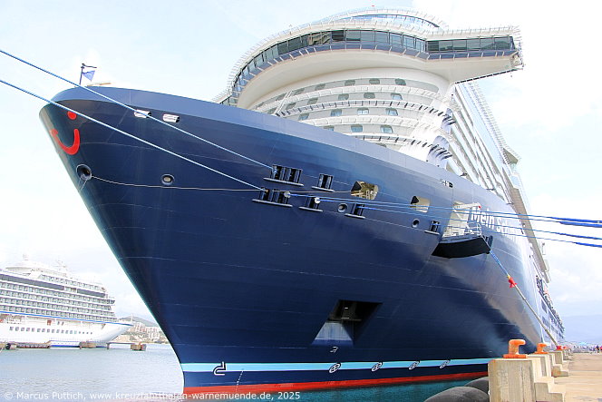 Das Kreuzfahrtschiff MEIN SCHIFF RELAX am 11. M&auml;rz 2025 in Ajaccio auf der Insel Korsika (Frankreich).