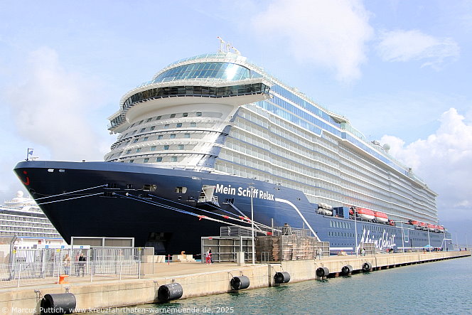 Das Kreuzfahrtschiff MEIN SCHIFF RELAX am 11. M&auml;rz 2025 in Ajaccio auf der Insel Korsika (Frankreich).