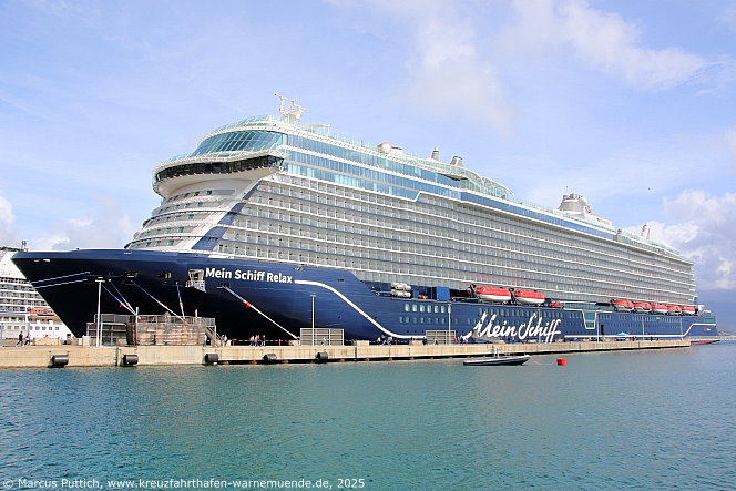 Das Kreuzfahrtschiff MEIN SCHIFF RELAX am 11. M&auml;rz 2025 in Ajaccio auf der Insel Korsika (Frankreich).