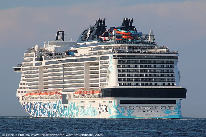 Das Kreuzfahrtschiff MSC EURIBIA von der Kreuzfahrtreederei MSC Crociere am 19. Juli 2025 in Kiel (Deutschland).