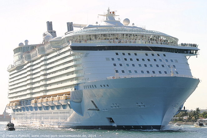 Das Kreuzfahrtschiff OASIS OF THE SEAS am 05. April 2014 in Fort Lauderdale, FL (USA).