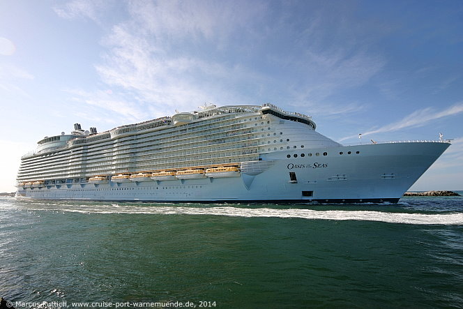 Das Kreuzfahrtschiff OASIS OF THE SEAS am 05. April 2014 in Fort Lauderdale, FL (USA).