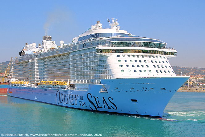 Das Kreuzfahrtschiff ODYSSEY OF THE SEAS von der Kreuzfahrtreederei Royal Caribbean International am 26. Juni 2026 in Civitavecchia (Italien).