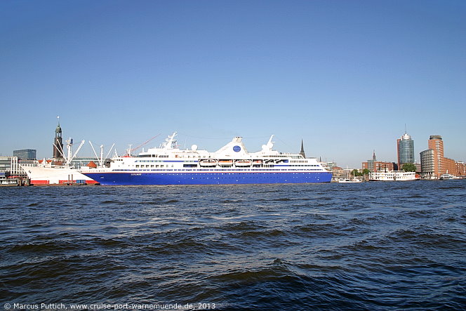 Das Kreuzfahrtschiff EXPLORER am 06. September 2013 in Hamburg (Deutschland).