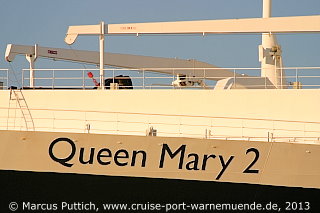Das Kreuzfahrtschiff QUEEN MARY 2 am 24. August 2013 in Hamburg (Deutschland).