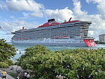 Das Kreuzfahrtschiff RESILIENT LADY am 11. April 2026 in Miami, FL (USA)