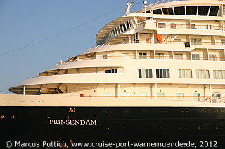 Das Kreuzfahrtschiff PRINSENDAM am 04. August 2012 im Kreuzfahrthafen Warnemünde in der Hansestadt Rostock.