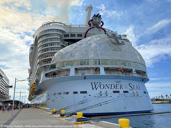 Das Kreuzfahrtschiff WONDER OF THE SEAS von der Kreuzfahrtreederei Royal Caribbean International am 19. April 2026 in Nassau (Bahamas).