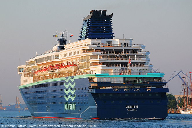 Das Kreuzfahrtschiff ZENITH am 28. Juli 2018 im Kreuzfahrthafen Warnemünde in der Hansestadt Rostock.